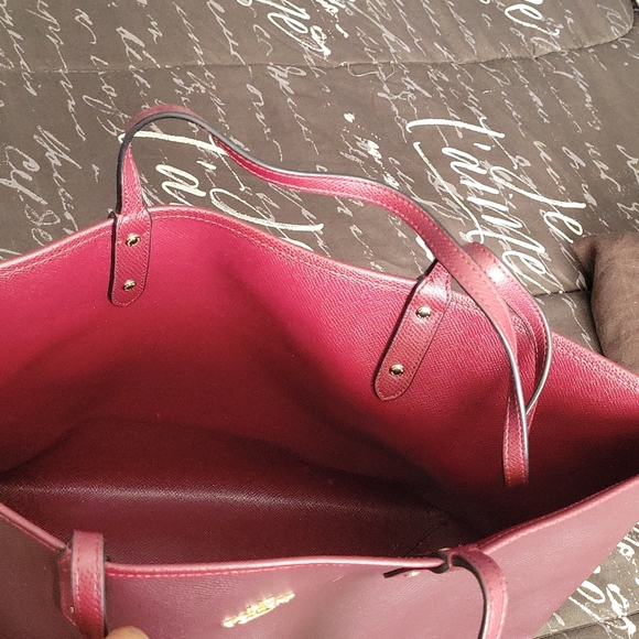 Woman coach tote - Picture 3 of 5